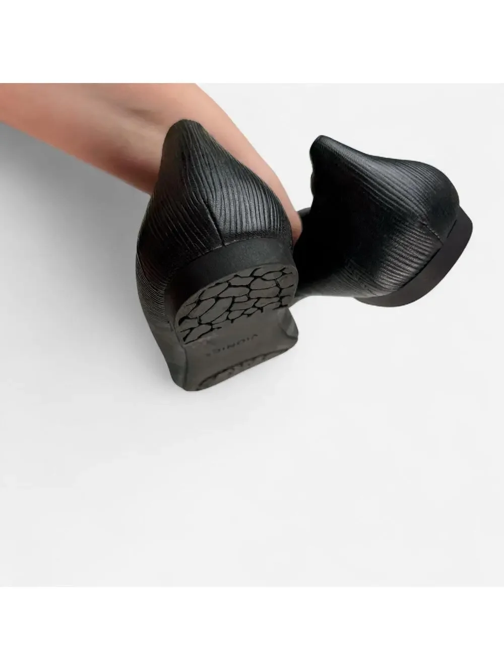 Vionic Leather Ballet Flats in Black